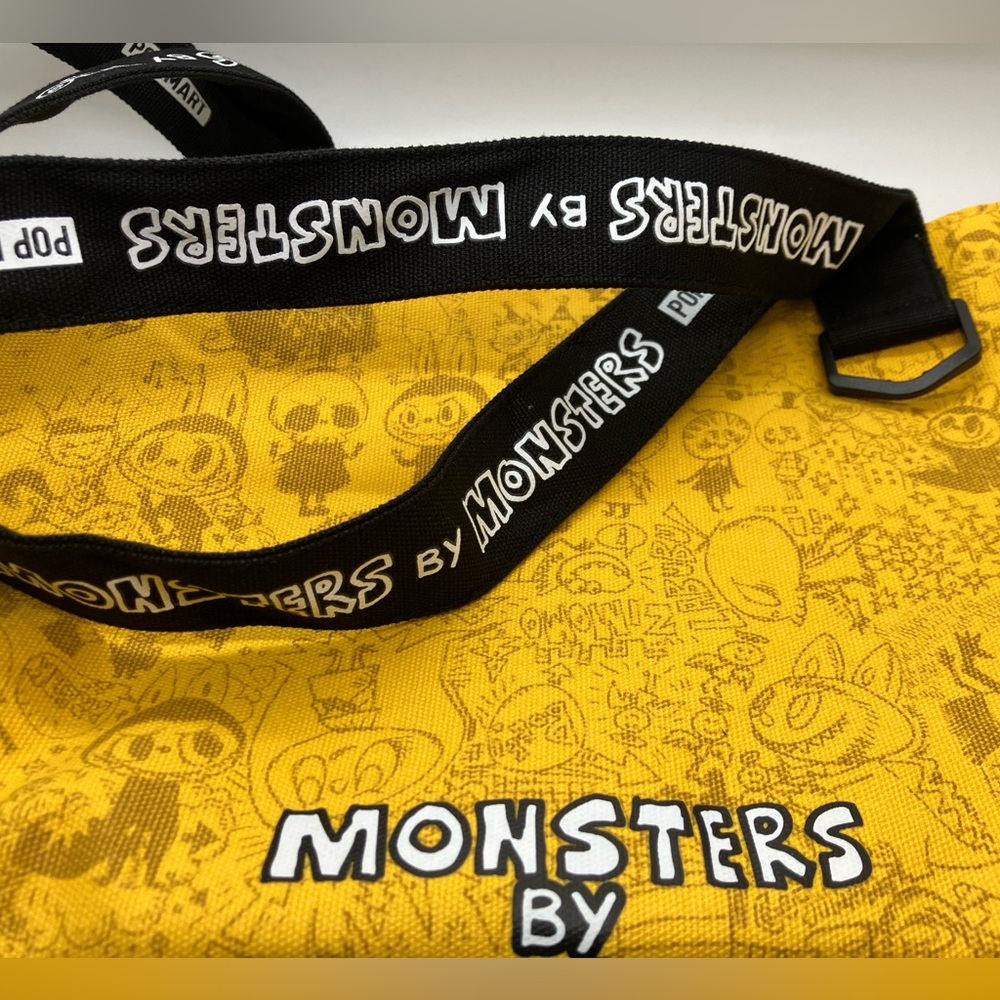 Limited Edition Labubu The Monsters 10th Anniversary Yellow Canvas Tote Bag - Picture 6 of 9